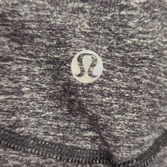 Lululemon Run: Dash Half Zip Reflective Pullover Heathered Coal - Picture 10 of 10